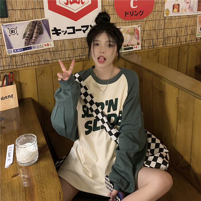 Áo Thun Dài Tay Dáng Rộng In Chữ Thời Trang Cho Nữ