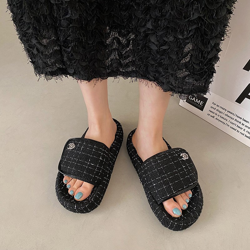 Dép Quai Ngang Đế Bằng Họa Tiết Kẻ Sọc Thời Trang Mùa Hè 2023 Mới Cho Nữ