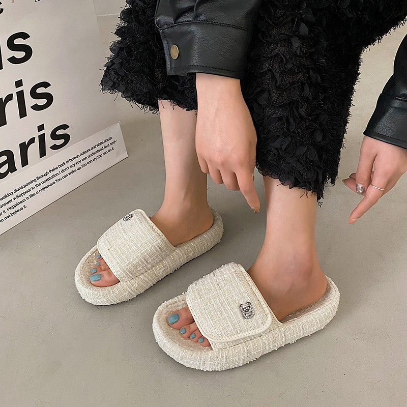 Dép Quai Ngang Đế Bằng Họa Tiết Kẻ Sọc Thời Trang Mùa Hè 2023 Mới Cho Nữ