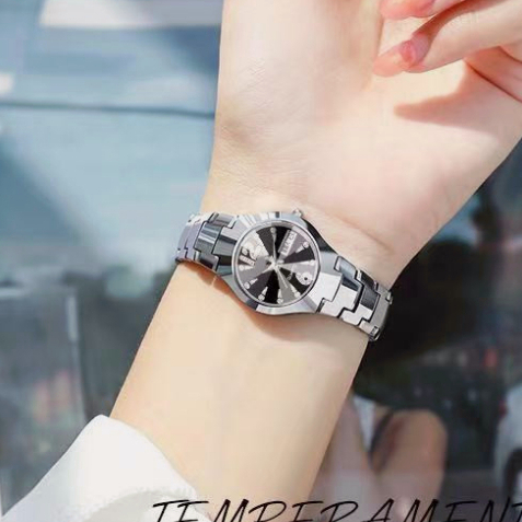 Đồng hồ nữ mặt tròn dây ba màu 23mm đáng yêu Đồng Hồ Nữ Chống Nước Cao Cấp