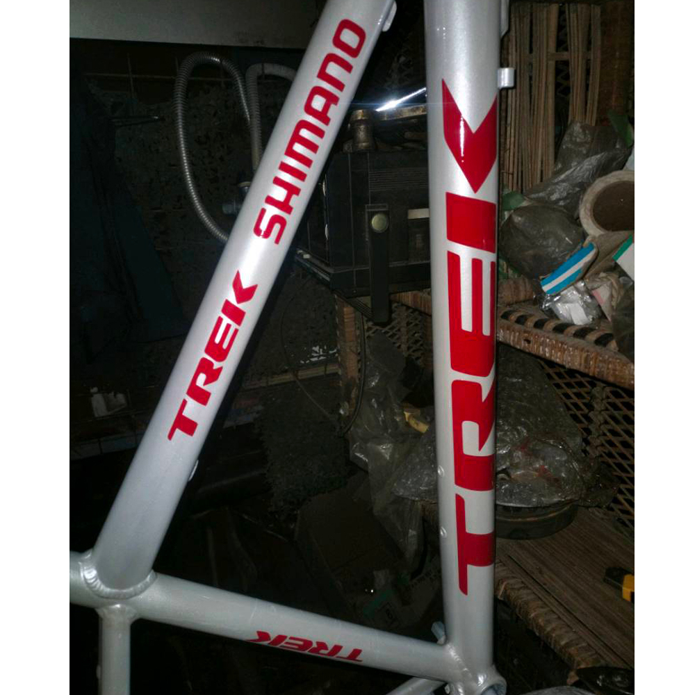 Đề Can Vinyl Dán Khung Xe Đạp Leo Núi Trang Trí