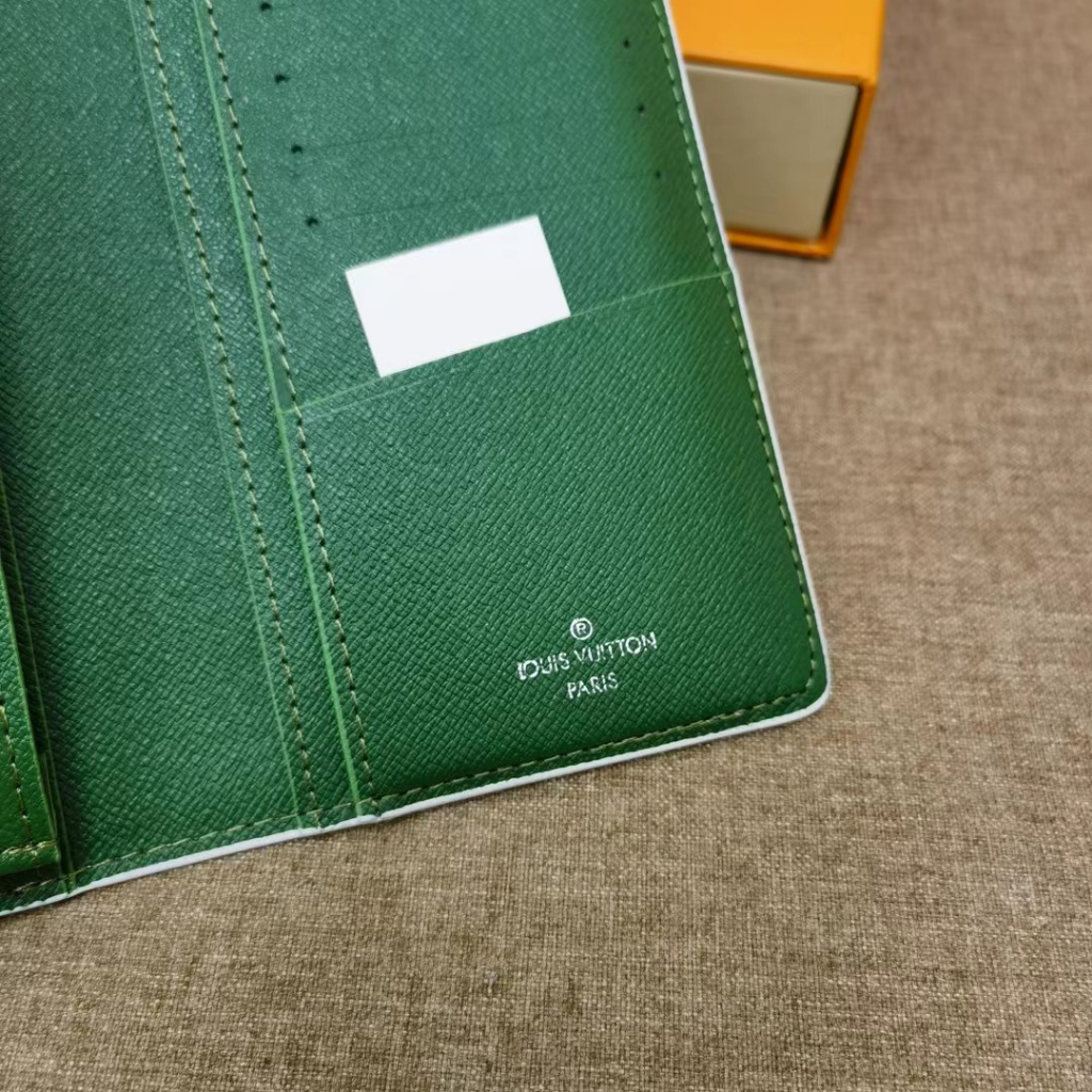 Ví Da Louis Vuitton LVM82011 Sang Trọng Cho Nam