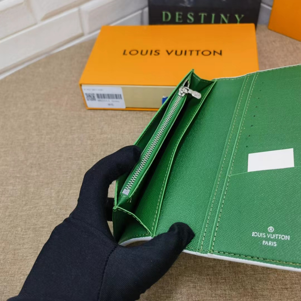 Ví Da Louis Vuitton LVM82011 Sang Trọng Cho Nam