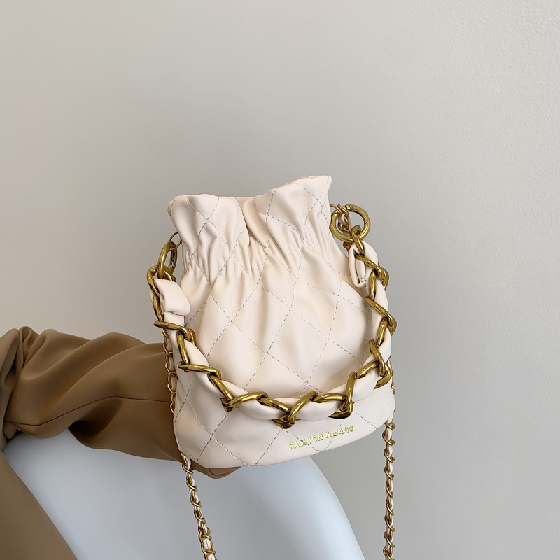 Túi Đeo Chéo Dây Xích Đính Kim Cương Dễ Phối Đồ Thời Trang Cho Nữ