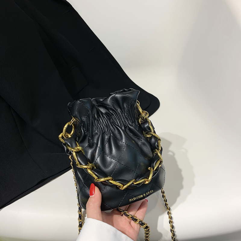 Túi Đeo Chéo Dây Xích Đính Kim Cương Dễ Phối Đồ Thời Trang Cho Nữ