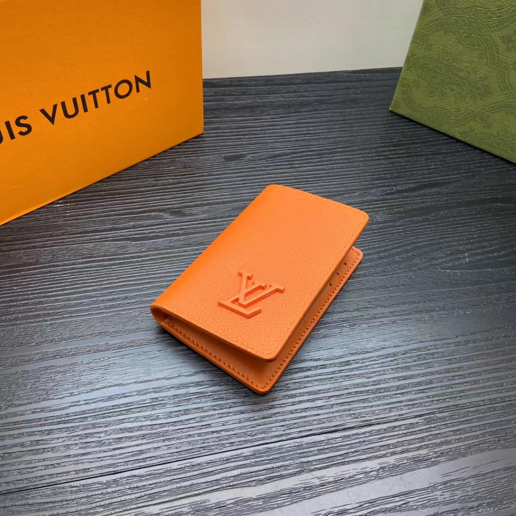 Ví Da Louis Vuitton LVM63144 Sang Trọng Cho Nam