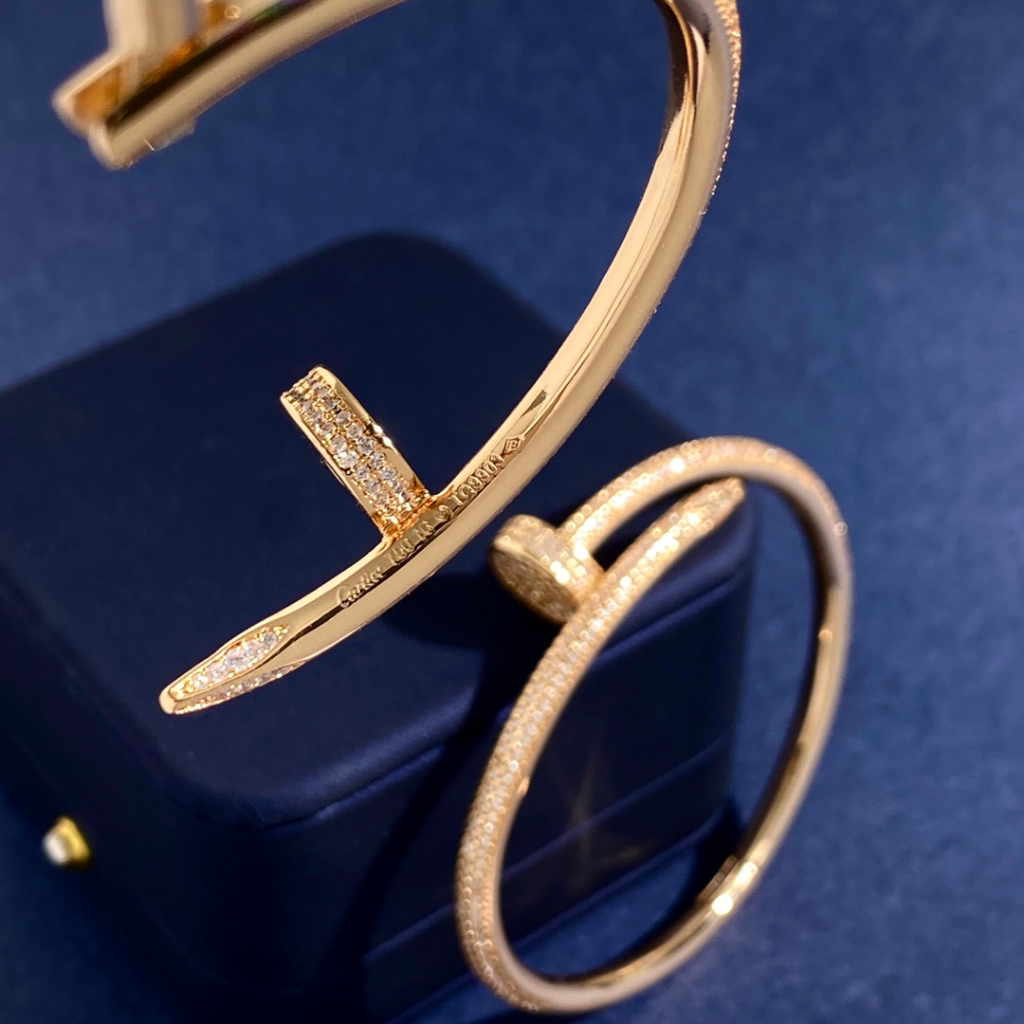 Vòng Tay Mạ Vàng 18K Đính Đá Sang Trọng