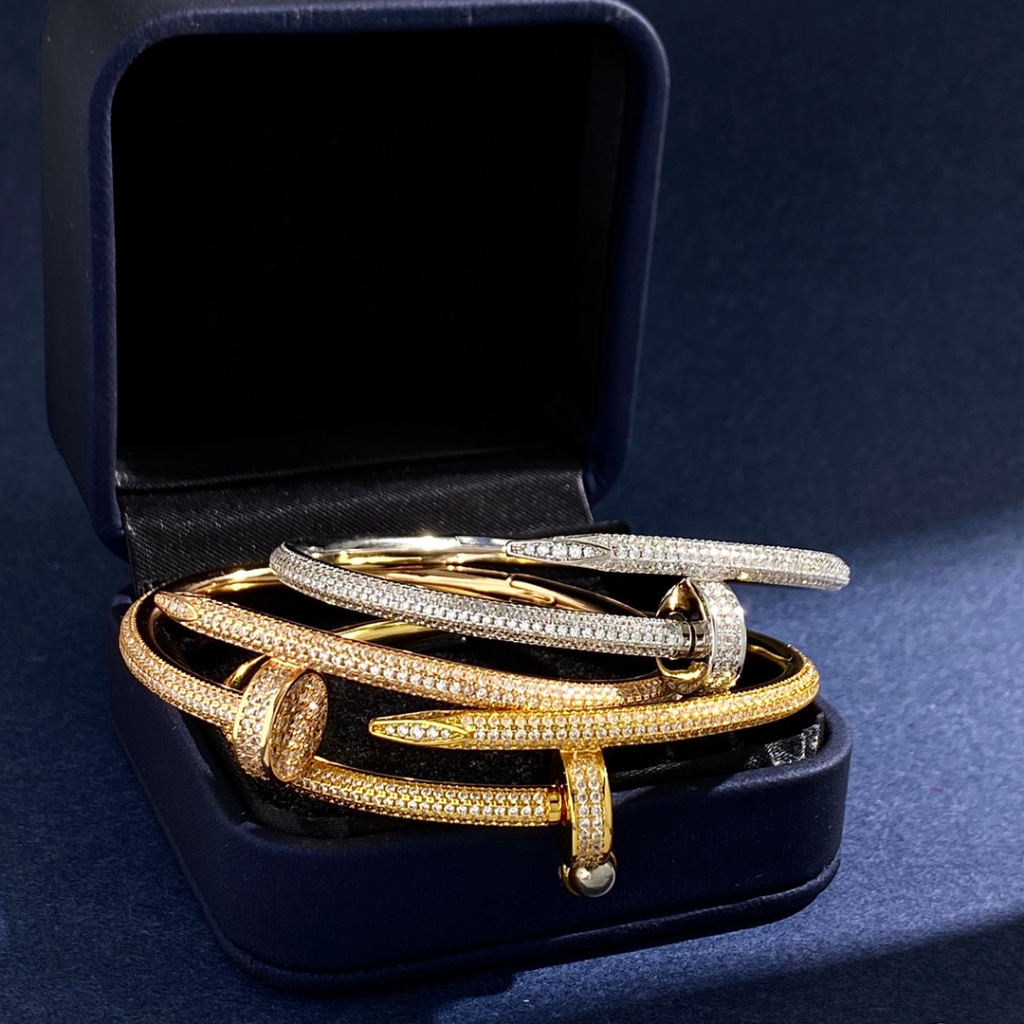 Vòng Tay Mạ Vàng 18K Đính Đá Sang Trọng