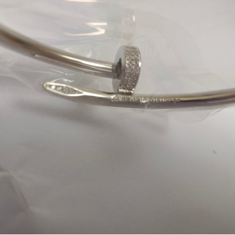 Vòng Tay Mạ Vàng 18K Đính Đá Sang Trọng