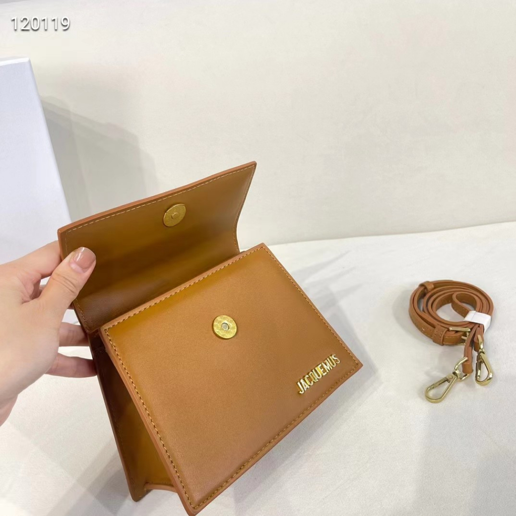 Túi Đeo Chéo JACQUEMUS Chất Liệu Da Thật 100% Thời Trang Cho Nữ