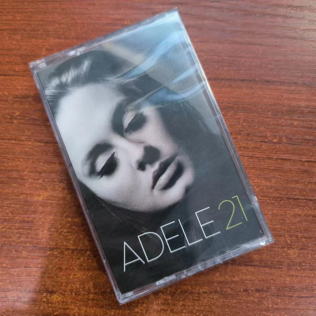 Album Ảnh hello Kitty adele 19 21 25 30 19 21 25 30 Mới