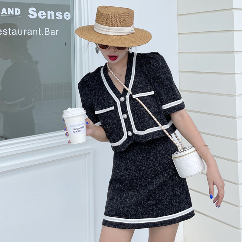 Bộ áo khoác croptop mỏng và chân váy cạp cao phong cách Hàn Quốc, trẻ trung, tiểu thư, bộ đồ nữ thời trang xuân hè cao