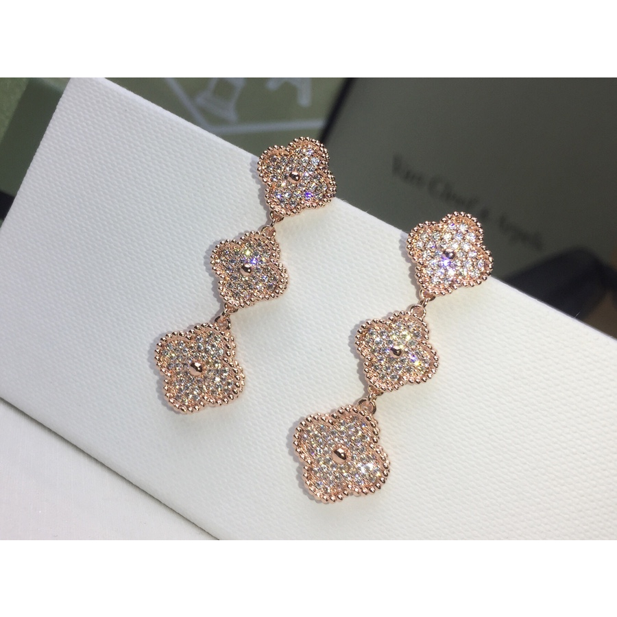 Phụ Kiện Trang Trí Xe Hơi 2023 New V & C. Bông Tai Hình Hoa Cỏ Bốn Lá Đính Đá Thời Trang