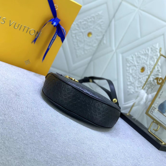 Túi Da Đeo Chéo Louis Vuitton M22591 Thời Trang Sang Trọng Cho Nữ