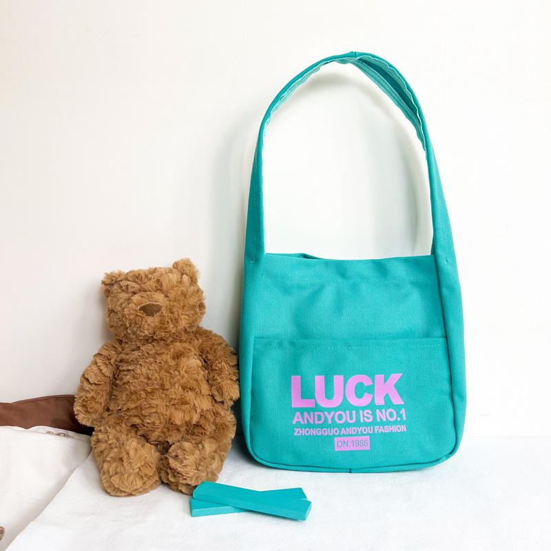 Túi Đeo Vai Vải Canvas In Chữ May Mắn Màu Tương Phản Phong Cách Hip Hop Thời Trang 2023