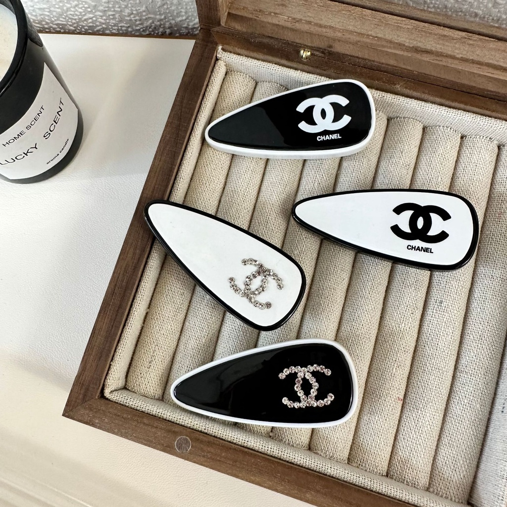 Ins net red Kẹp Tóc Mỏ Vịt Viền Hình Chữ love Đính Kim Cương Màu Đen Nhấp Nháy retro Cao Cấp Thời Trang