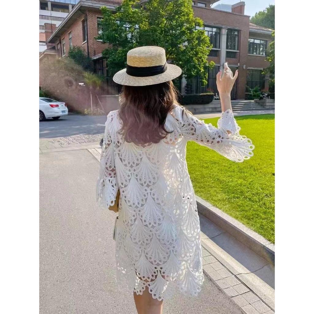 Đầm midi Dài Dáng Rộng Tay Dài Phối Ren Màu Trắng Thời Trang Mùa Hè Cho Nữ Mới