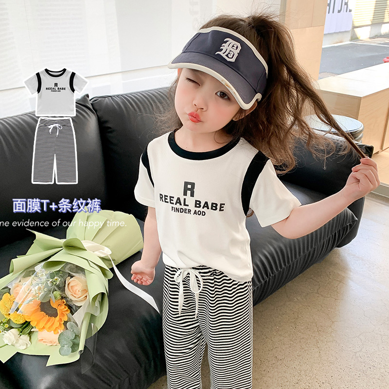 Bộ Áo Thun Ngắn Tay + Quần Lửng Họa Tiết Kẻ Sọc Trắng Đen Phong Cách Phương Tây Thời Trang Mùa Hè Cho Bé Gái