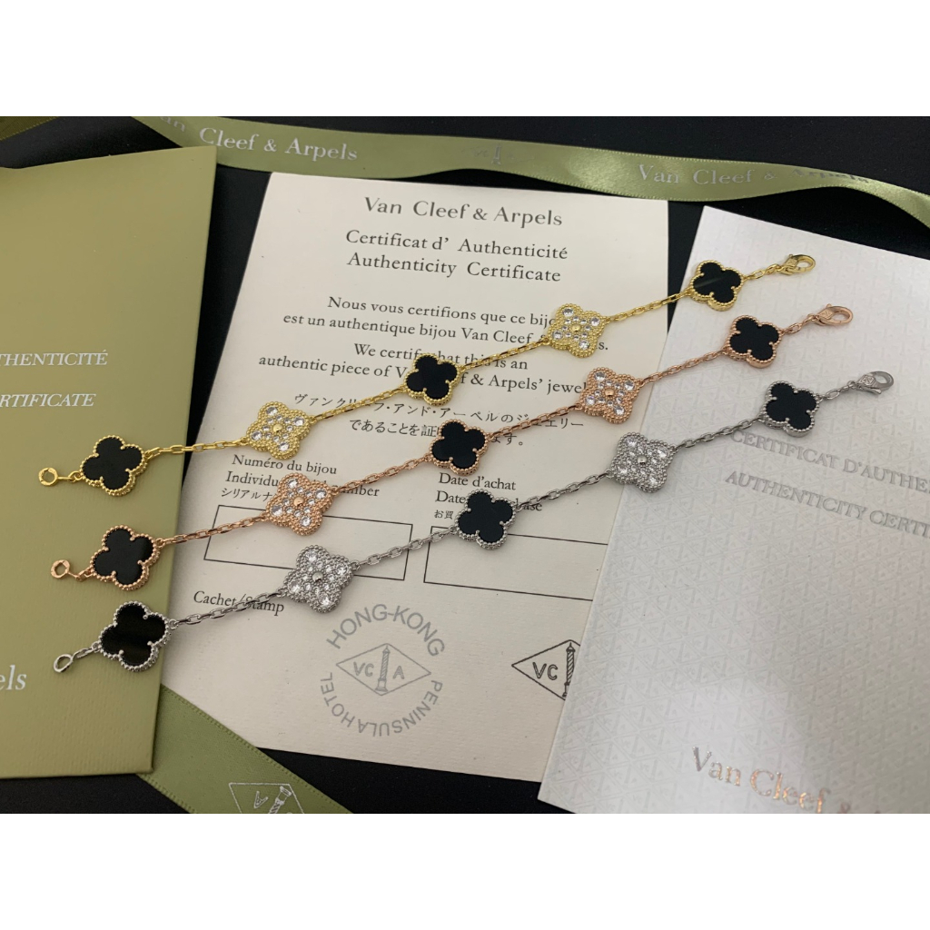 Vòng Tay Cỏ Bốn Lá Màu Đen Thời Trang