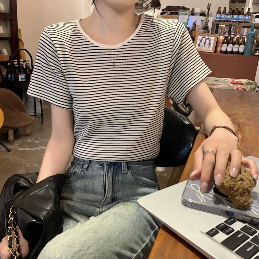 Áo Thun Kẻ SọC Cổ TròN NgắN Tay Cổ ĐiểN 62666