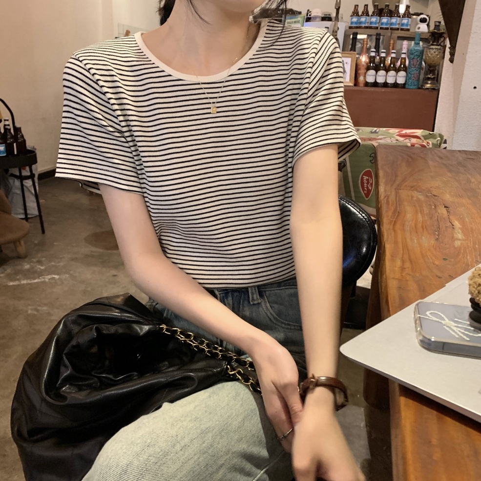 Áo Thun Kẻ SọC Cổ TròN NgắN Tay Cổ ĐiểN 62666