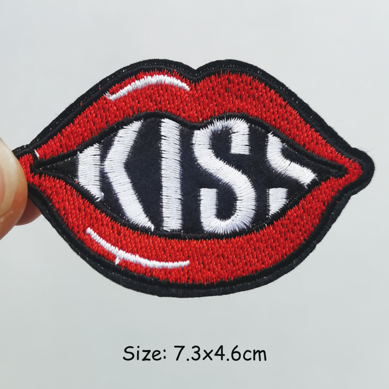 Miếng Vá Ủi Quần Áo Thêu Hình Đôi Môi Đỏ Diy