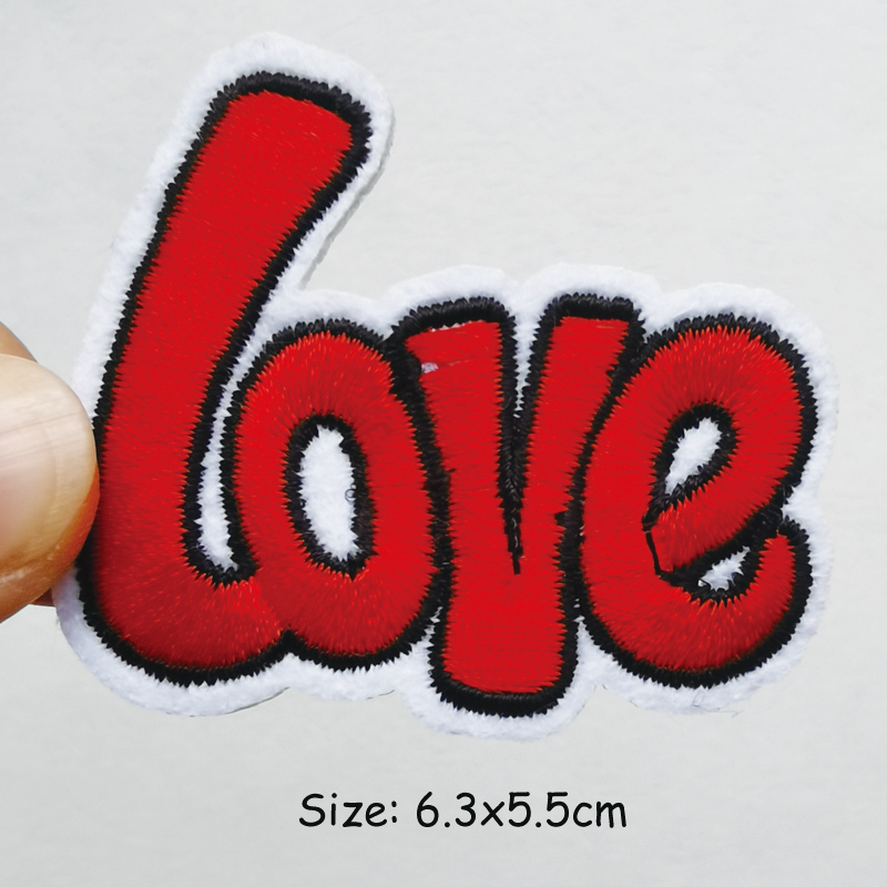 Miếng Vá Quần Áo Tự Dính Cách Nhiệt Hình Chữ Love Cá Tính