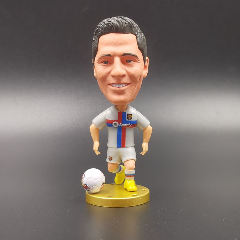 Mô hình nhân vật Ronaldinho Suarez Eto'o Iniesta Souvenir trong Barcelona
