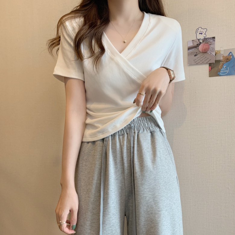 Áo Thun Ngắn Tay Cổ Chữ V Thiết Kế Không Đồng Đều Phong Cách Hàn Quốc Thời Trang Mùa Hè