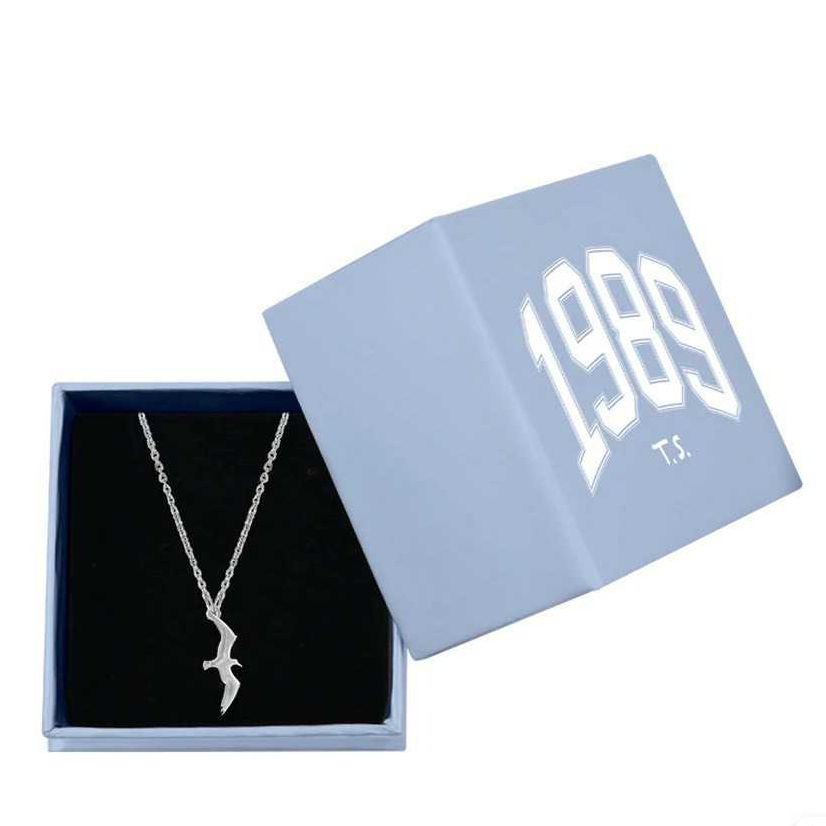 Dây Chuyền Mặt Hình Taylor Swift 1989