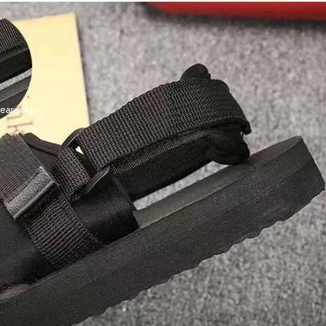 Xăng đan Quai Dán Đế Dày Chống Trượt Phong Cách Thể Thao Hàn Quốc Thời Trang Cho Nam Và Nữ