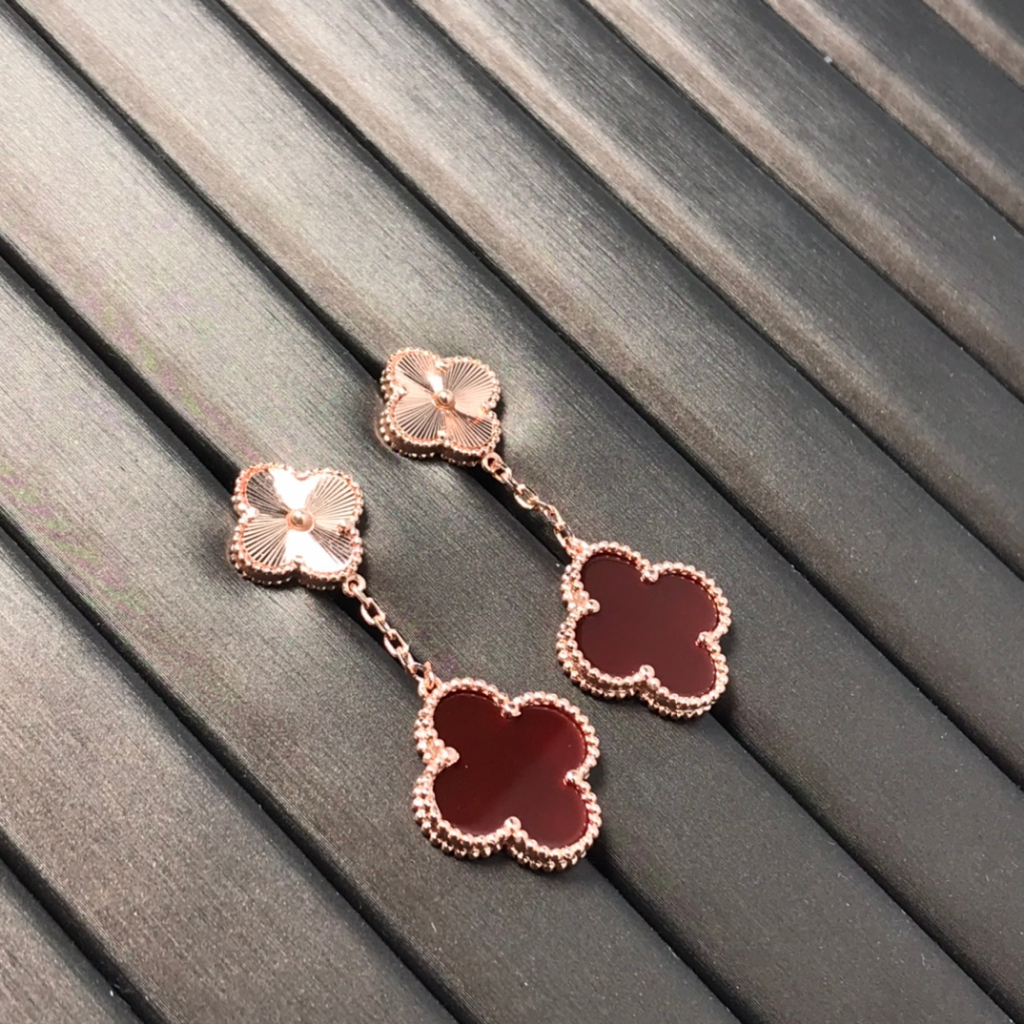 Bông Tai Hình Cỏ Bốn Lá Đính Đá Ngọc Bích Đỏ Thời Trang Năm 2023