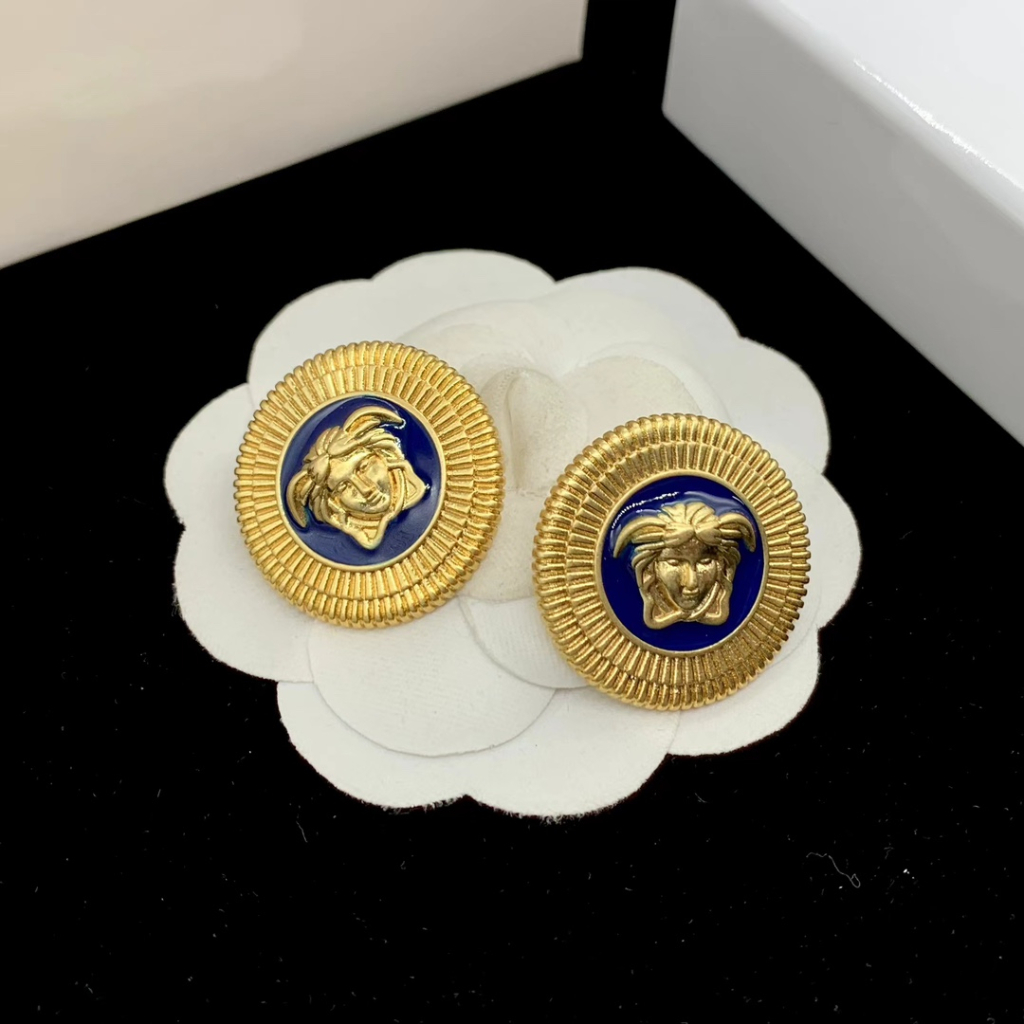 Khuyên Tai Hình Tròn Phong Cách Retro Cá Tính Cao Cấp Mới Medusa Beauty Head