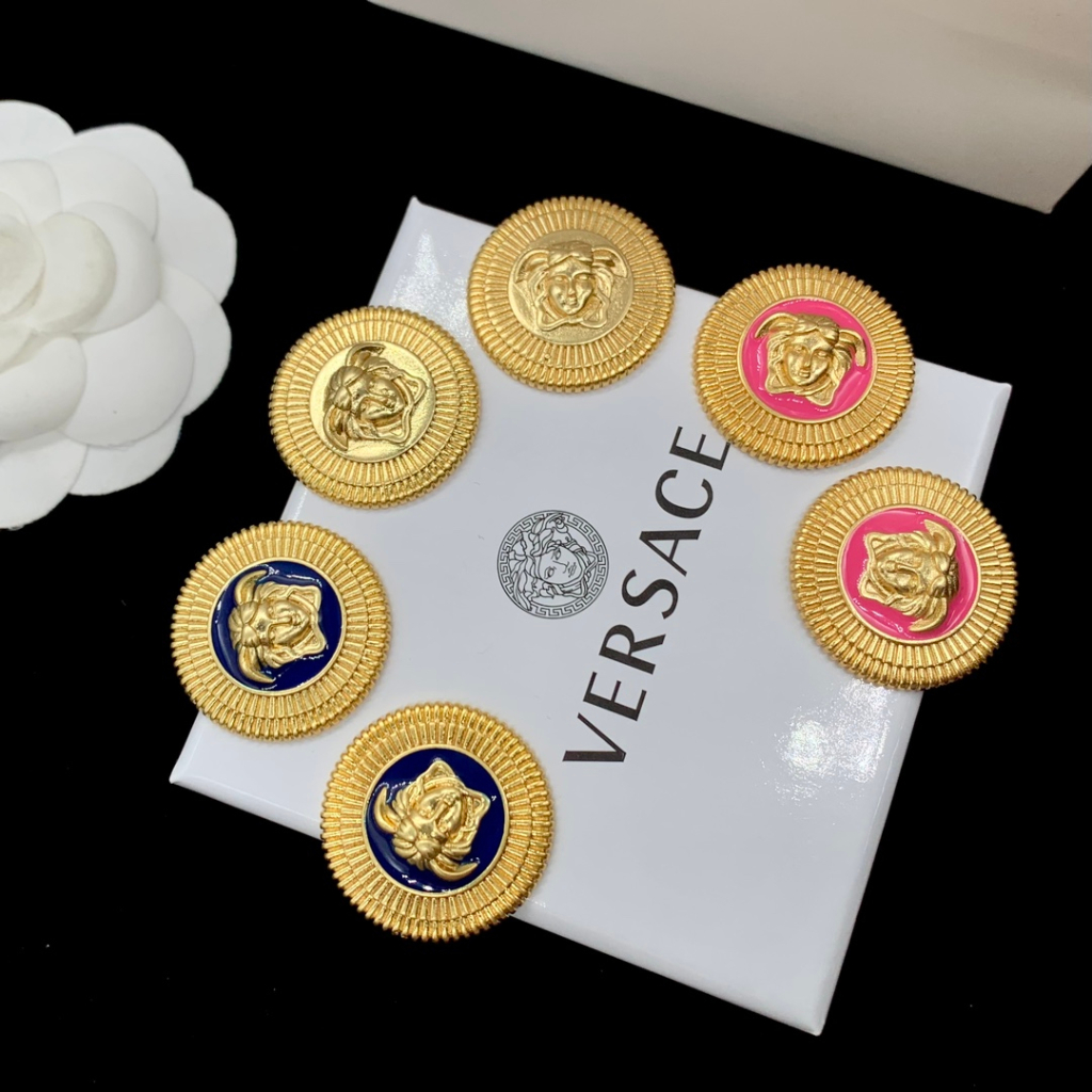 Khuyên Tai Hình Tròn Phong Cách Retro Cá Tính Cao Cấp Mới Medusa Beauty Head