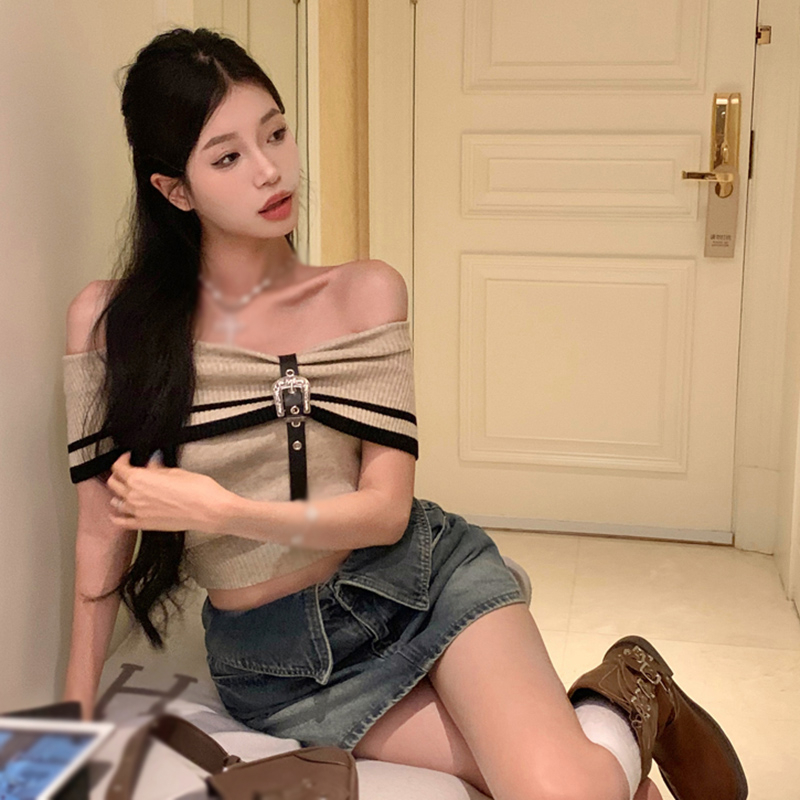 Áo Dệt Kim Ngắn Tay Hở Xương Quai Xanh Thời Trang Mùa Hè Cho Nữ