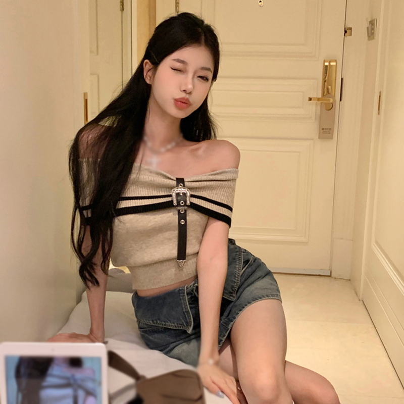Áo Dệt Kim Ngắn Tay Hở Xương Quai Xanh Thời Trang Mùa Hè Cho Nữ