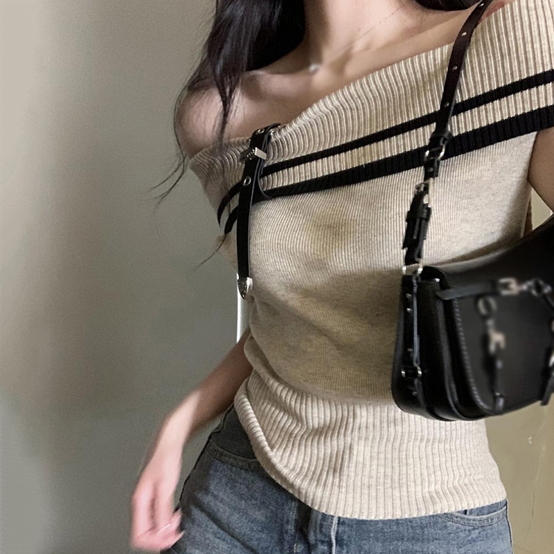 Áo Dệt Kim Ngắn Tay Hở Xương Quai Xanh Thời Trang Mùa Hè Cho Nữ