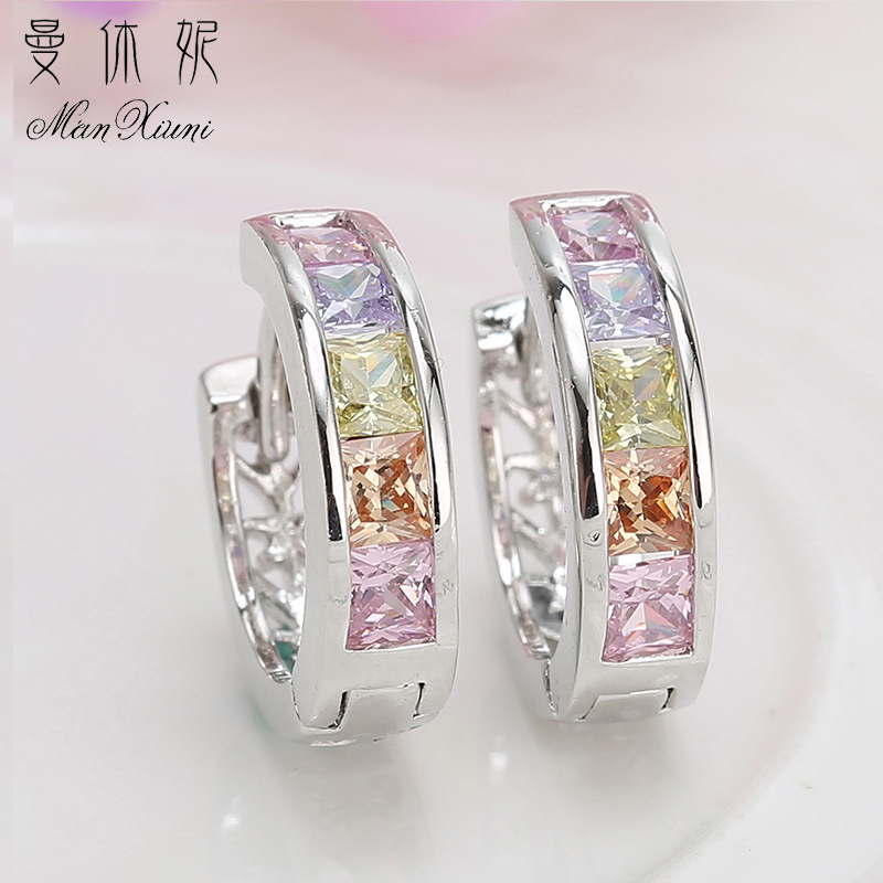Khuyên Tai Vòng Tròn Xoắn Nhỏ Đính Đá Zircon Đơn Giản Thời Trang