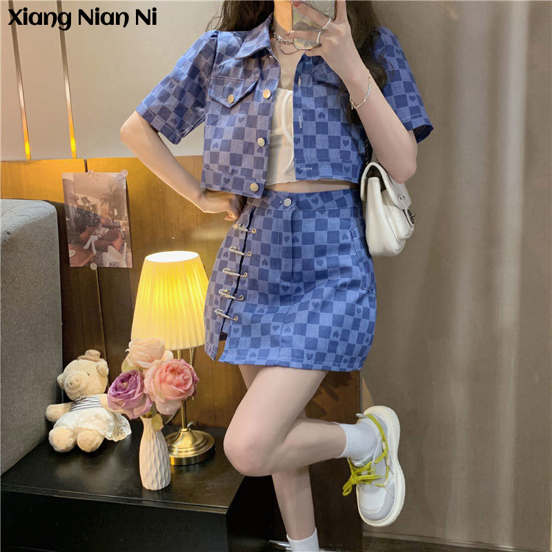 Set đồ Xiang Nian Ni gồm áo khoác ngắn tay và chân váy ngắn họa tiết caro ngọt ngào thời trang cho nữ