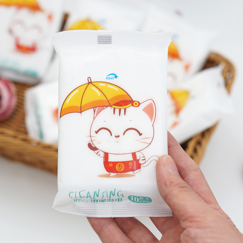 Túi 10 Khăn Ướt Hình Mèo/ Khăn Ướt Nhỏ Gọn Có Thể Sử Dụng Nhiều Lần Tiện /Lợi Khăn Giấy An Toàn Cho Da