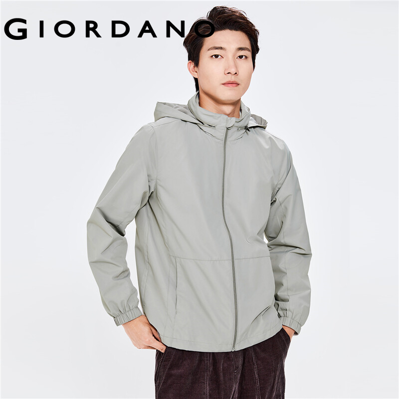 Áo khoác gió GIORDANO 13072827 mũ trùm đầu có thể tháo rời chống thấm nước cho nam
