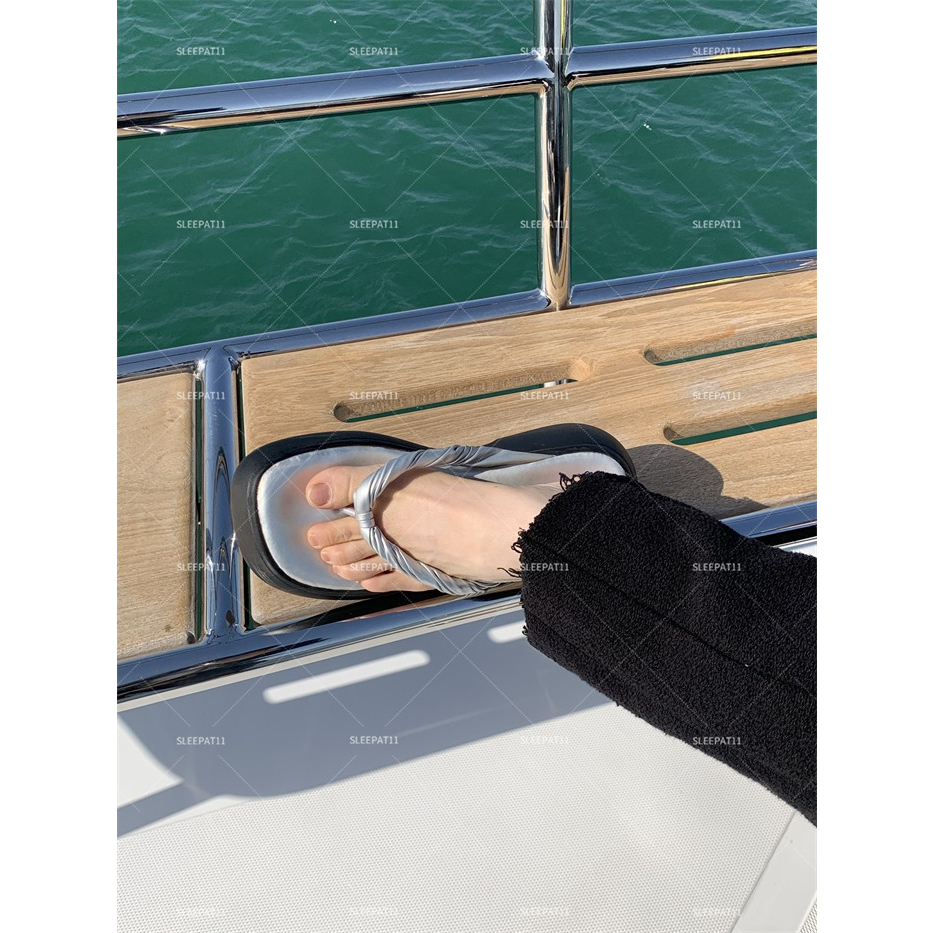 Sandal Hở Ngón Màu Trơn Đế Xuồng 11 Kiểu Dáng Mùa Hè Dễ Phối Đồ