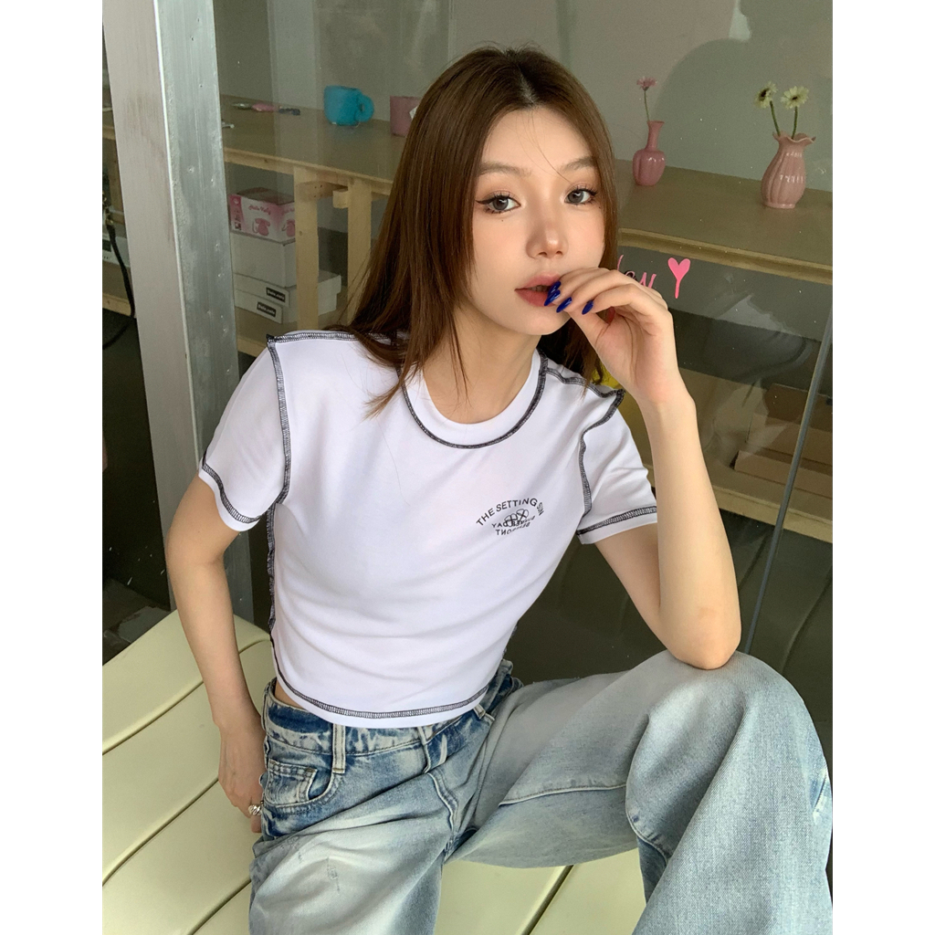 Lalisas Áo Thun Croptop Tay Ngắn Cổ Thuyền Đường Viền Sáng Thiết Kế Đơn Giản Thời Trang Quyến Rũ Cho Nữ