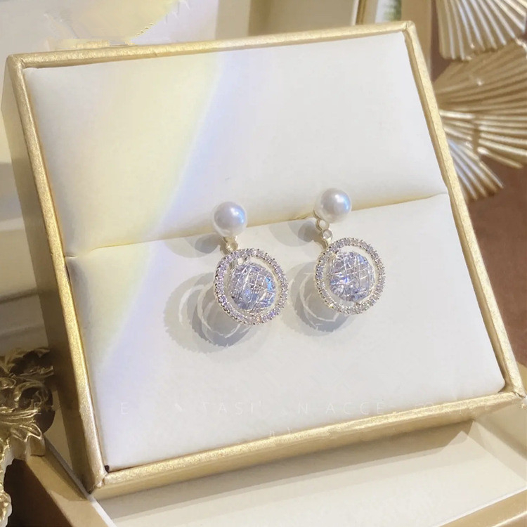 Bông Tai Hình Tròn Đính Ngọc Trai Zircon Trước Và Sau Thời Trang Mới 2023 Dành Cho Bạn Nữ