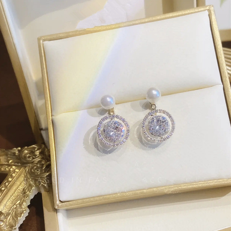 Bông Tai Hình Tròn Đính Ngọc Trai Zircon Trước Và Sau Thời Trang Mới 2023 Dành Cho Bạn Nữ