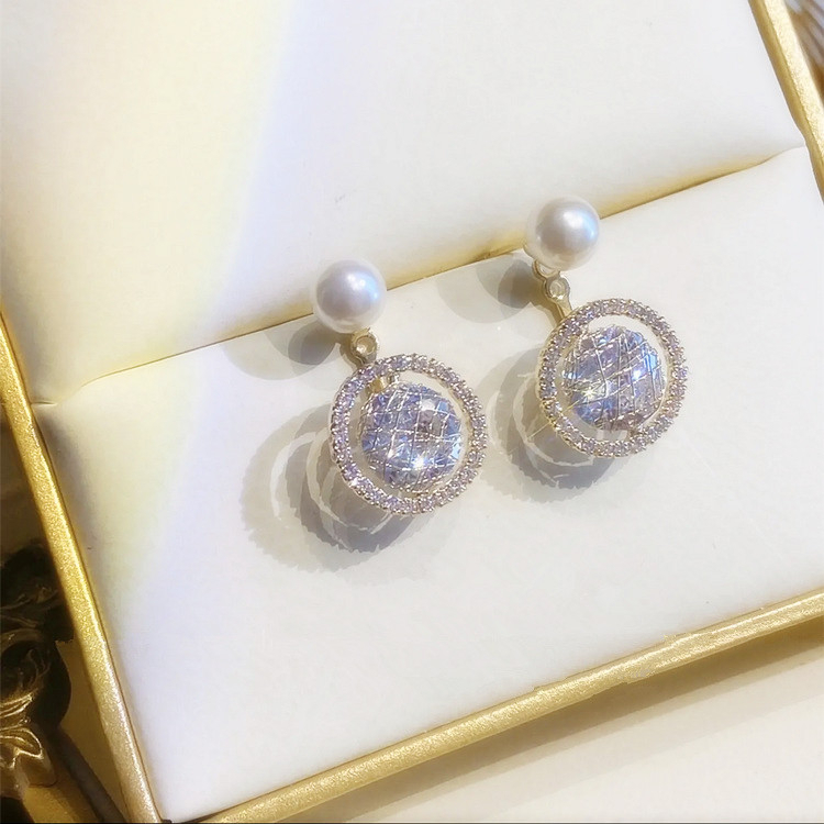Bông Tai Hình Tròn Đính Ngọc Trai Zircon Trước Và Sau Thời Trang Mới 2023 Dành Cho Bạn Nữ