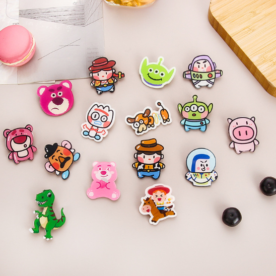 Móc Khóa Acrylic Hình Gấu Dâu Tây Hoạt Hình Dễ Thương