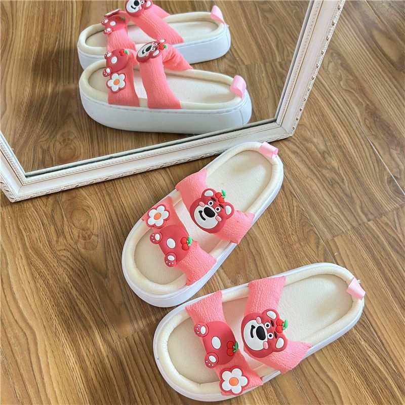 Dép Quai Ngang Đế Dày Chống Trượt Họa Tiết Gấu Dâu Tây Dễ Thương