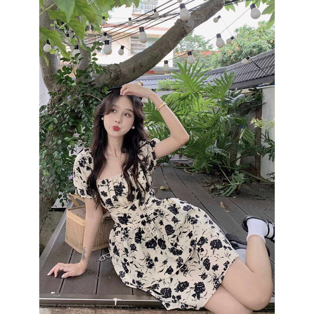 MINIMALIST LABO Đầm Hoa Tay Phồng Trễ Vai Nhấn Eo Xinh Xắn Theo Phong Cách Retro