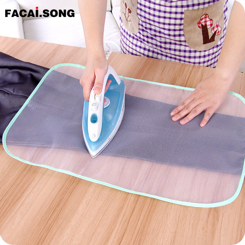 Tấm Lưới Bọc Bàn Ủi Mini Bảo Vệ Quần Áo Cách Nhiệt Màu Sắc Ngẫu Nhiên
